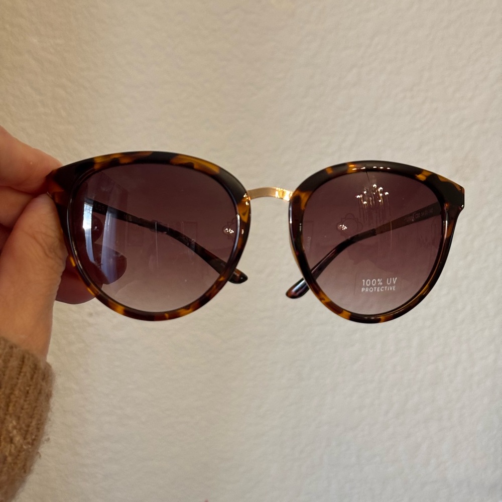 Ann Taylor round sunglasses - Picture 8 of 12